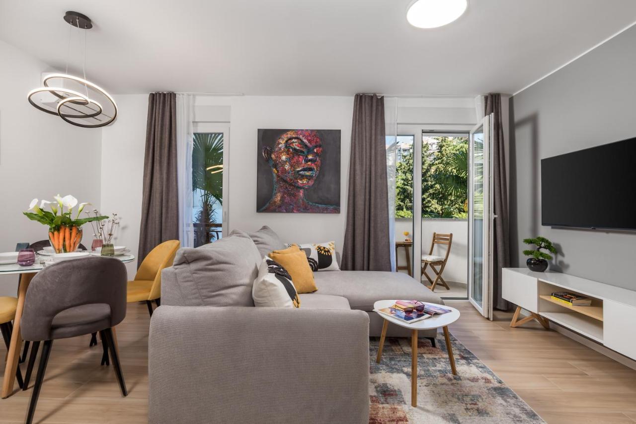 Modern Di Piu With Free 20m2 Garage Parking Apartment *