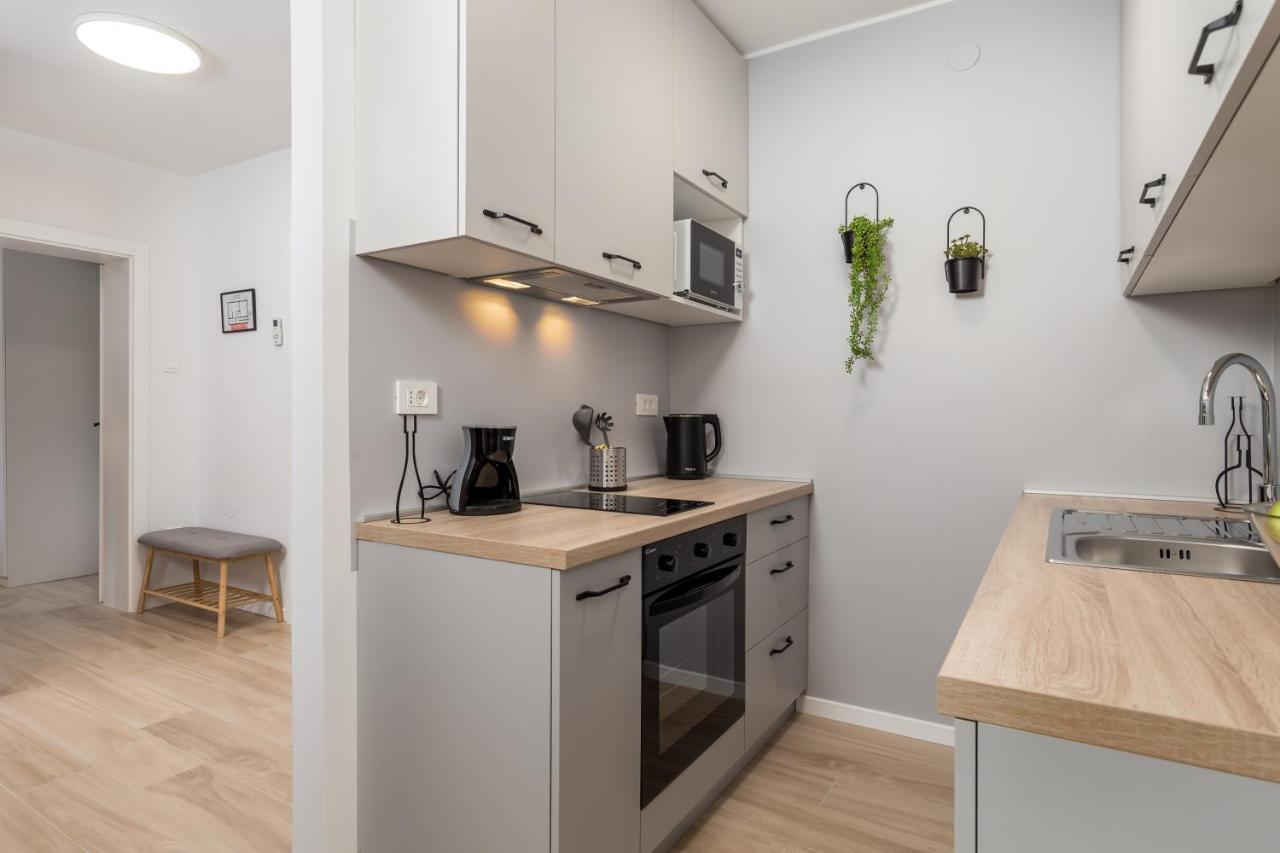 Modern Di Piu With Free 20m2 Garage Parking Apartment *